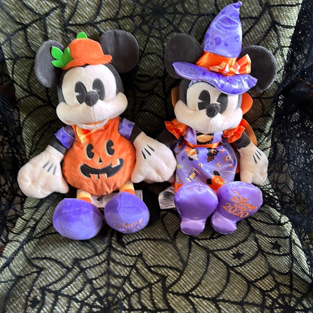 Disney Halloween 2020 Plush Minnie & Mickey.